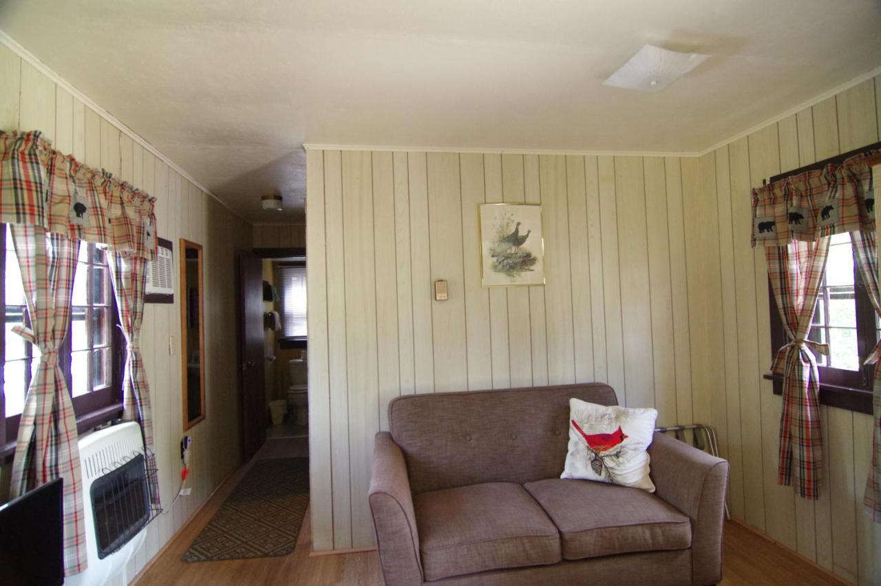 Moreno'S Adirondack Cabins Saranac Lake Zewnętrze zdjęcie